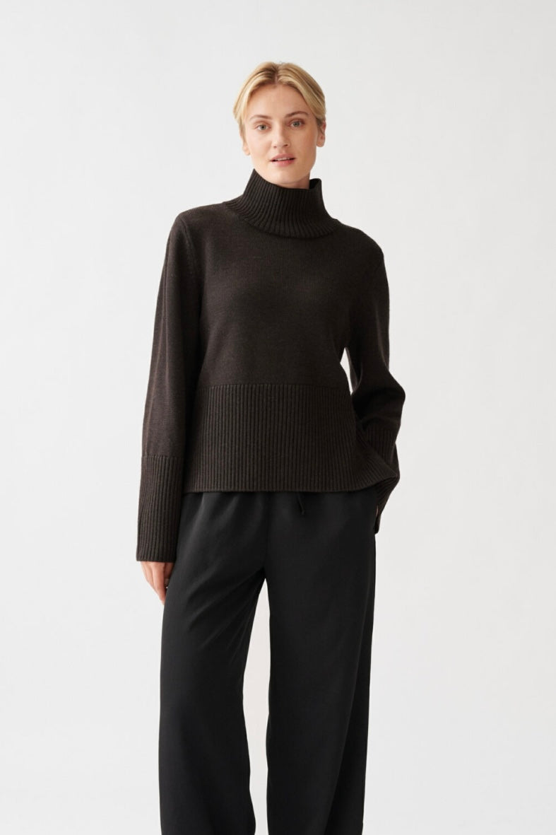 Julie Josephine - High neck wool sweater