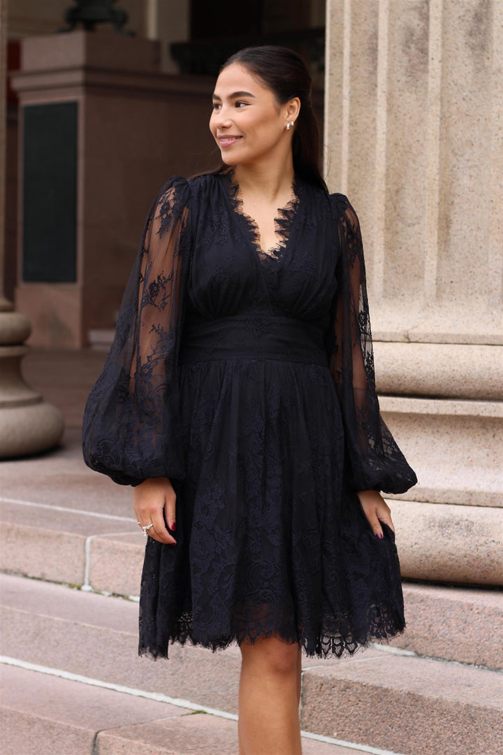 ByTimo - Lace V-neck Dress